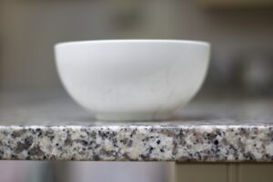 Countertop thickness. Different thickness in granite countertops
