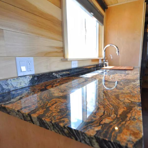 Magma Gold Granite Countertop Dark Brown Shaker Cabinet Multi Color Tile  Backs…  Granite countertops kitchen, Brown granite countertops, Granite  countertops colors